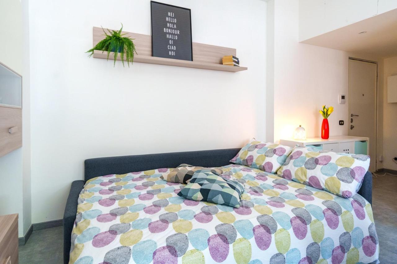 Ferienwohnung Duomo/Linate Parcheggi Gratis E Tram Sotto Casa Mailand Exterior foto